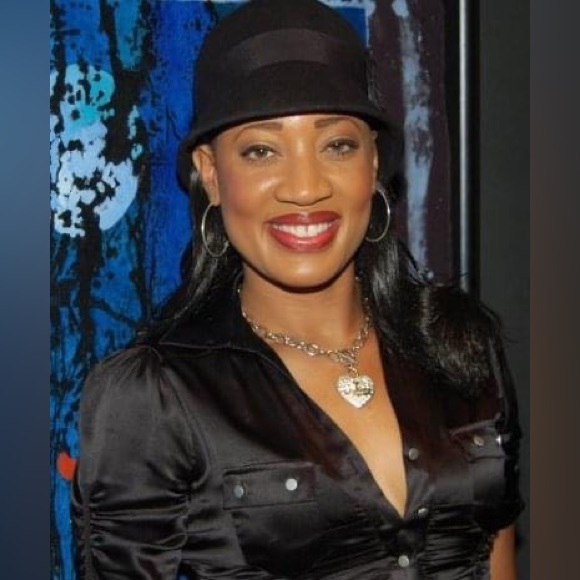 Meet your Posher, Posh Ambassador Alicia - Picture 2 of 6